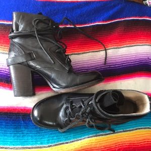 Gorgeous Billy Freebird Ankle Boot